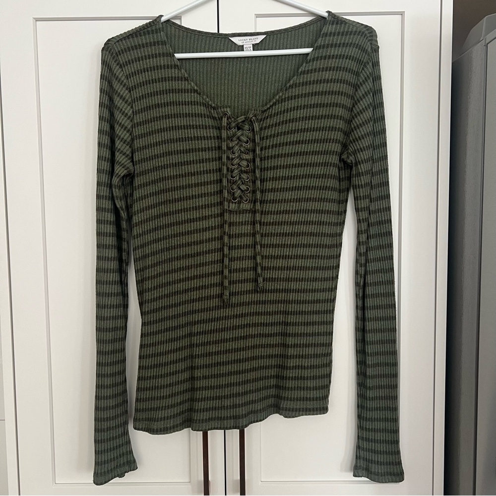 Lucky Brand Long Sleeve - Picture 2 of 5